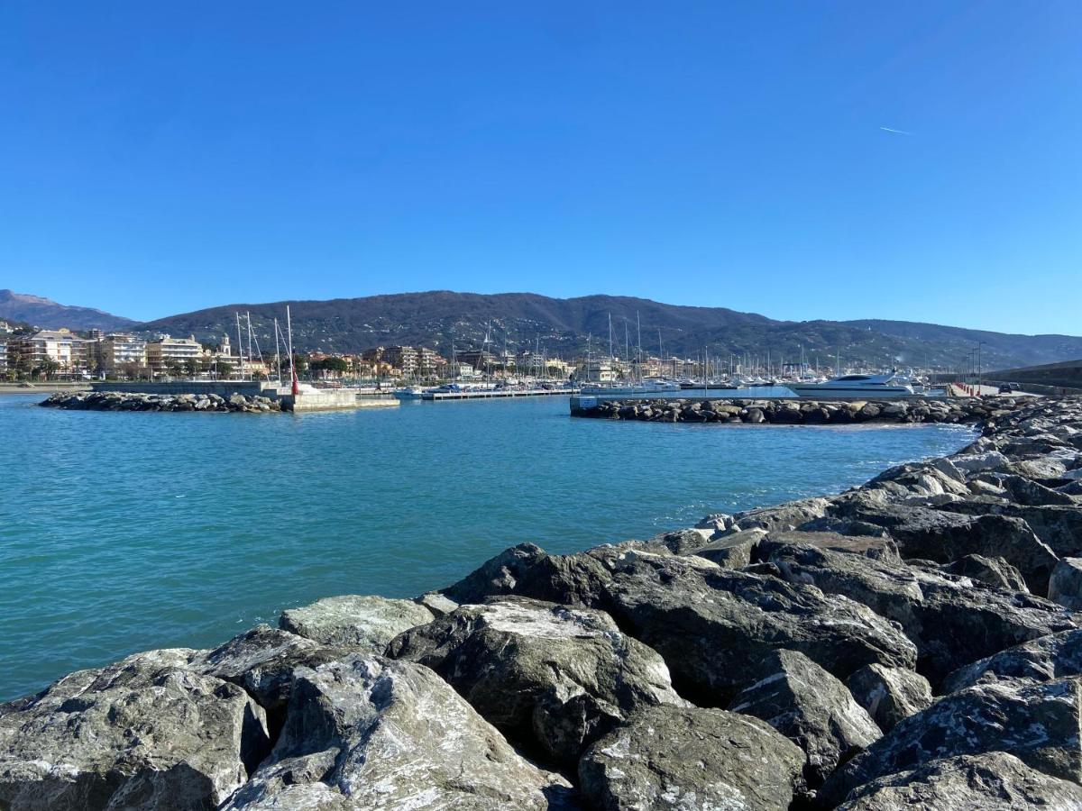 Ferienwohnung La Tana Dei Buoni Propositi “In Riviera” Chiavari Exterior foto